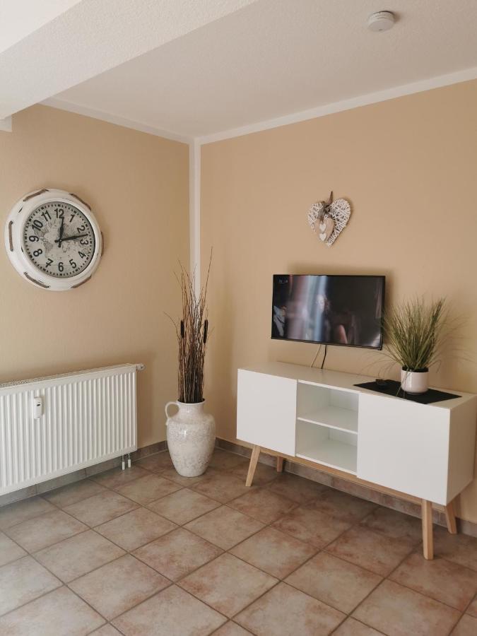Apartment Zum Kranichblick 1&2 Niepars